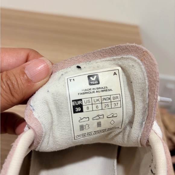 Veja Rio Blanco Soft Pink and Cream Sneakers - Picture 4 of 4